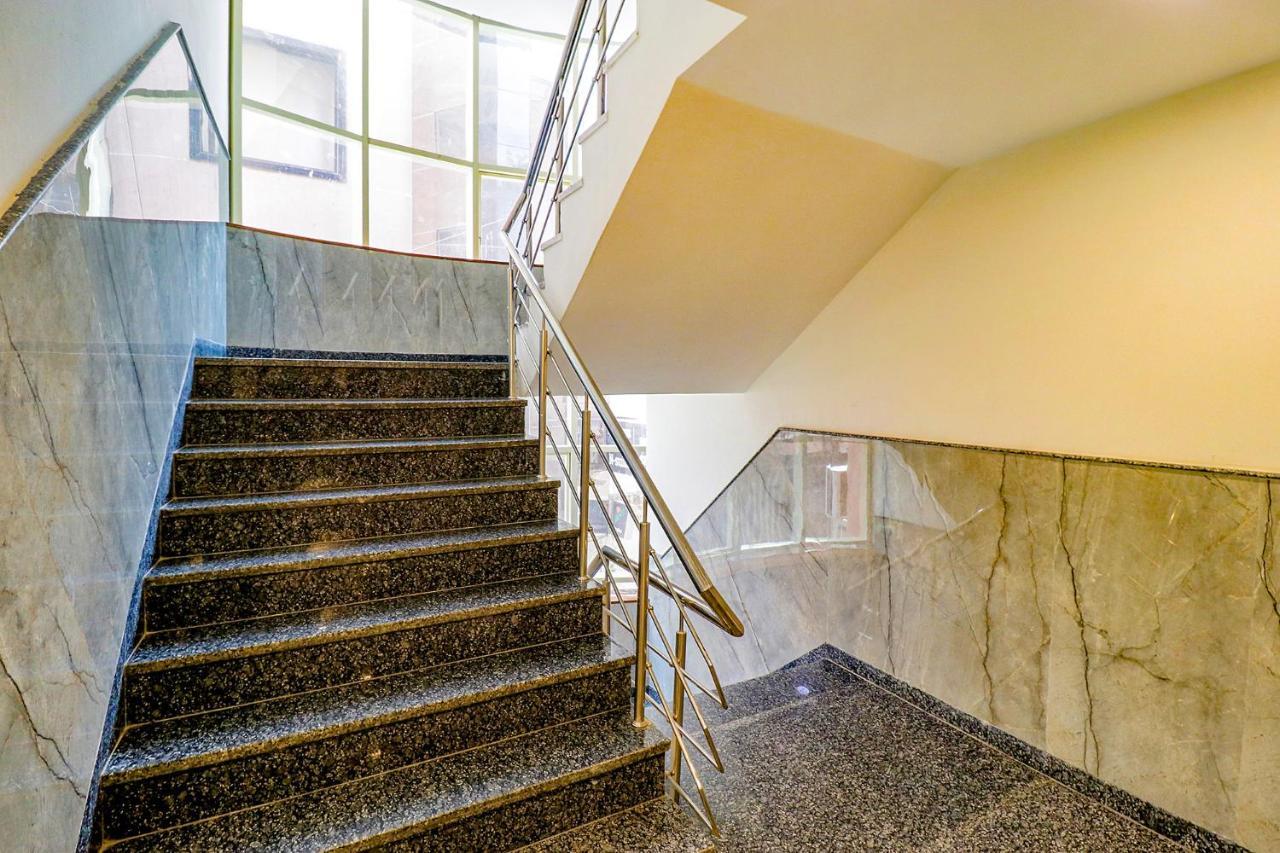 نيودلهي Hotel Emblem Suites- Near Delhi Airport المظهر الخارجي الصورة
