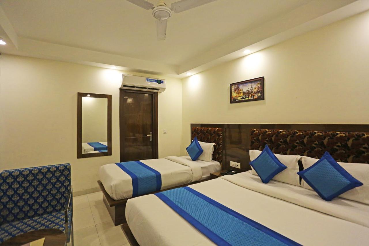 نيودلهي Hotel Emblem Suites- Near Delhi Airport المظهر الخارجي الصورة