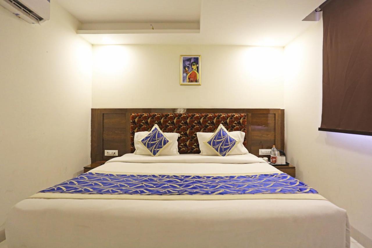 نيودلهي Hotel Emblem Suites- Near Delhi Airport المظهر الخارجي الصورة