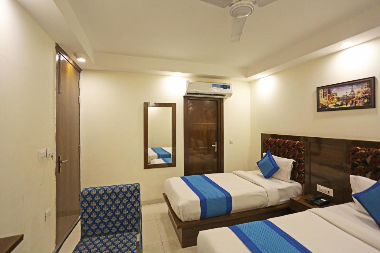 نيودلهي Hotel Emblem Suites- Near Delhi Airport المظهر الخارجي الصورة