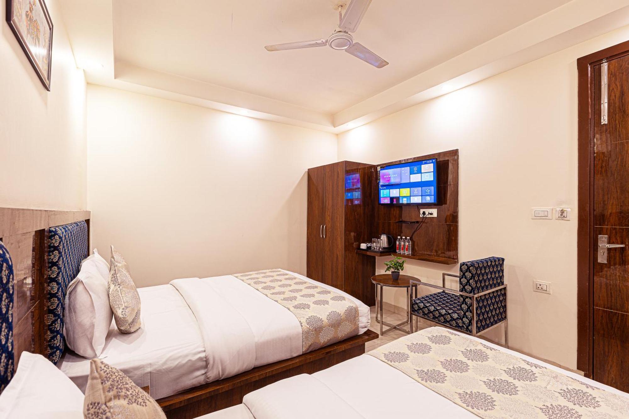 نيودلهي Hotel Emblem Suites- Near Delhi Airport المظهر الخارجي الصورة