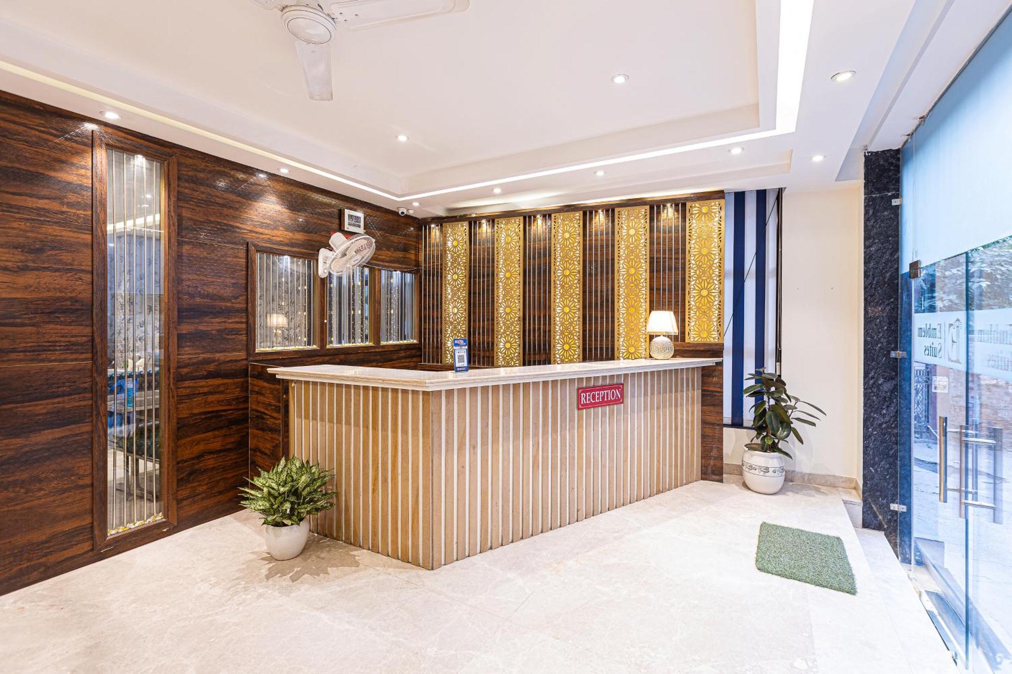 نيودلهي Hotel Emblem Suites- Near Delhi Airport المظهر الخارجي الصورة